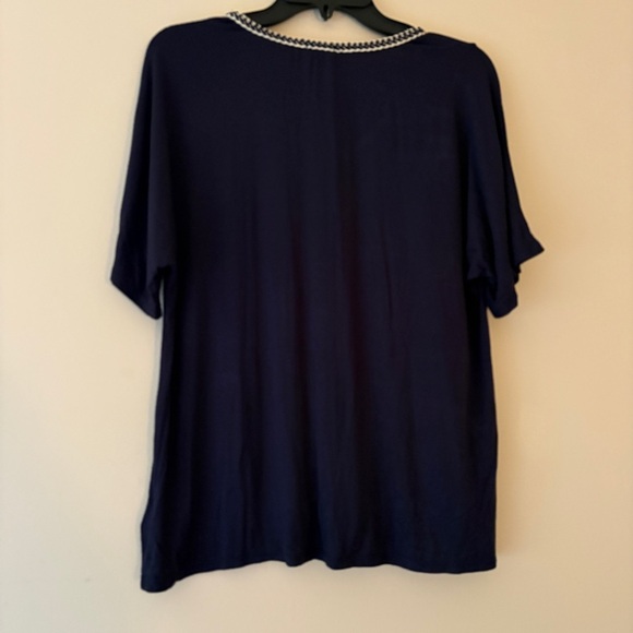 W5 Navy V-Neck Short Sleeve Blouse with Braided Trim | Size L | Sample | NWT - Picture 2 of 4